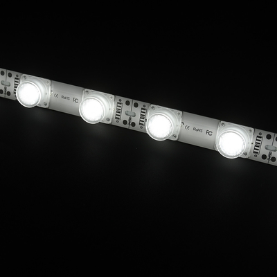 توفير 5 سنوات من الإضاءة الموثوقة مع شريط ضوء LED يحتوي على 18 LED لكل متر ، متوفر في خيارات 24V و 12V