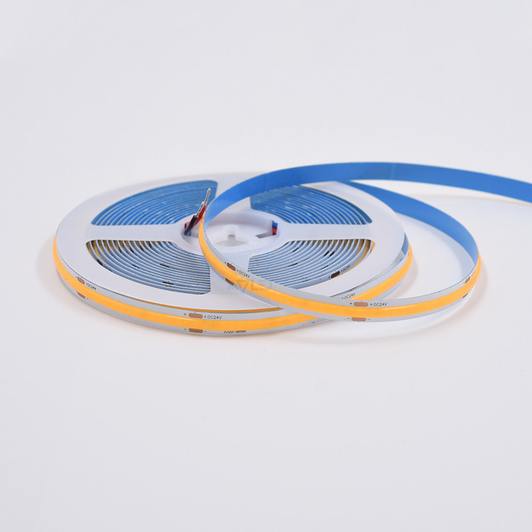 12 فولت / 24 فولت 320 leds 8w / m شريط Led Cob مرن للتزيين التجاري